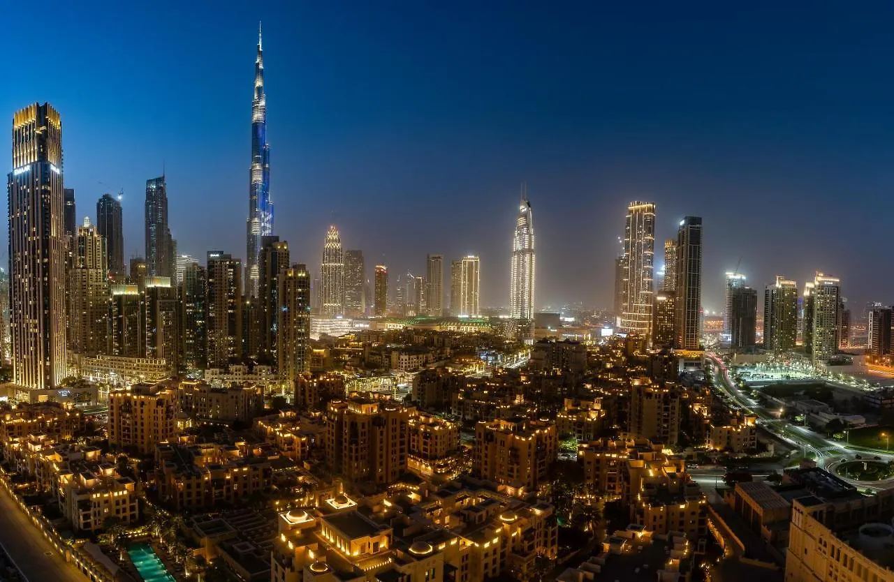 Spacious Art Deco Apt With Burj & Canal Views Dubai